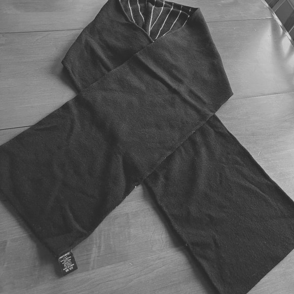 NWOT: Banana Republic Unisex 100% Merino Wool Striped Scarf - Picture 6 of 7